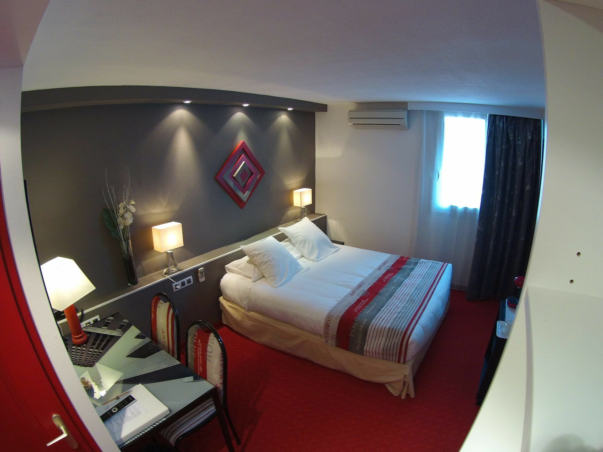 Hotel L'Initial Toulouse Exterior foto